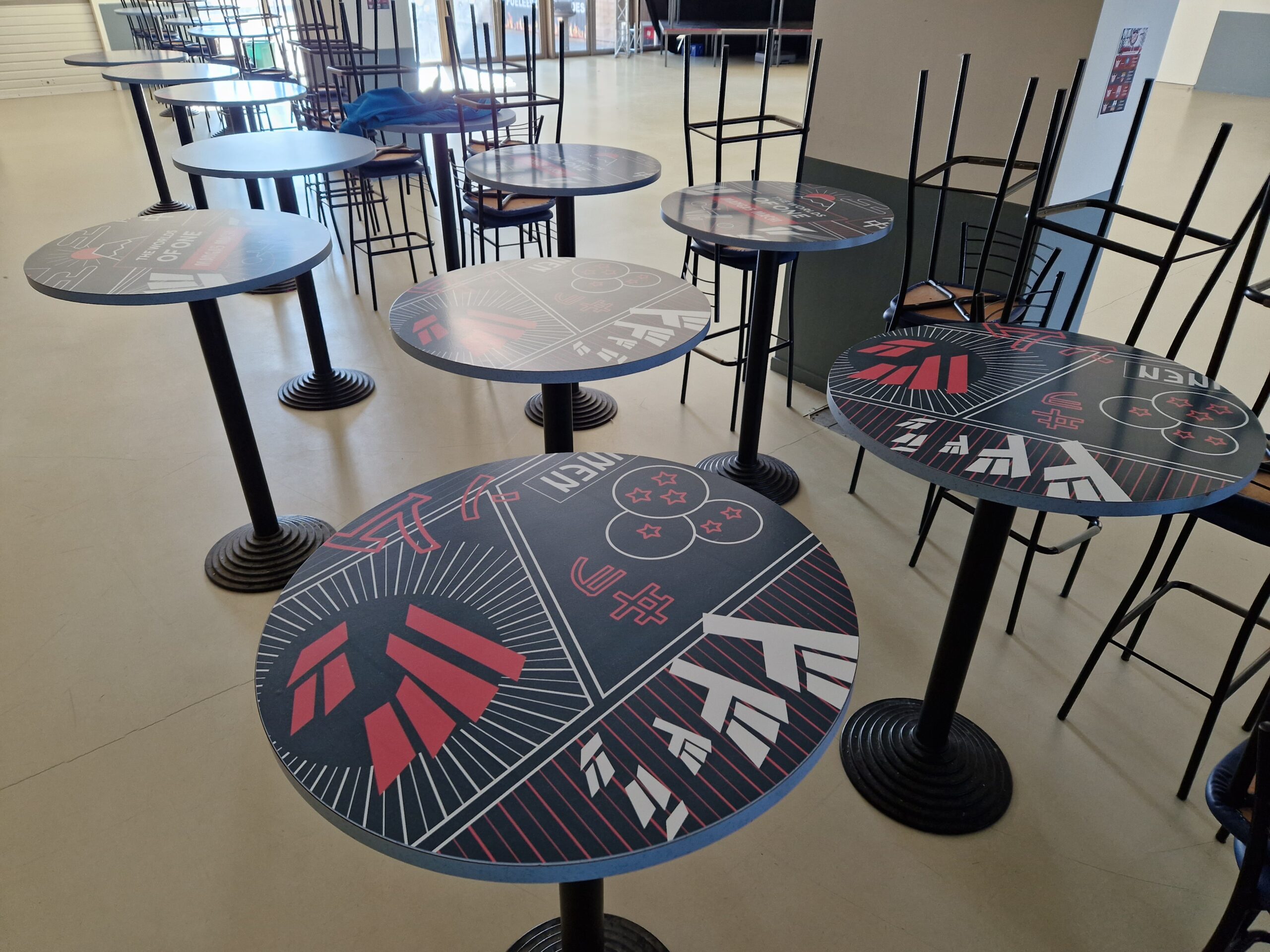 Lettrage table mange debout